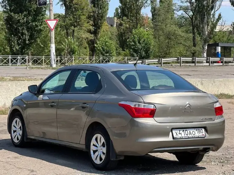 ‼️В продаже‼️
Citroen c-elysee
👉Год: 2013
👉Мотор: 1.6 дизель
👉Пробег: 212.000
👉Коробка: механика
👉Привод: передний
Цена: 650.000
Возможен кредит или обмен
+79495130731 - фотография - 4