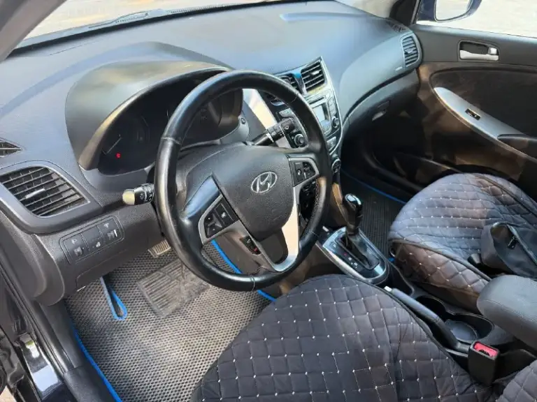 Hyundai solaris 2015г 1.6 автомат рестайлинг 130т пробег, состояние отличное, вся обслужено, в хорошей комплектации с климатом подогревом сидений и руля, громкой связью на руле,2 комплекта ключей и зимняя резина. Осмотр донецк. Цена 1мл р. +79494961061 - фотография - 6