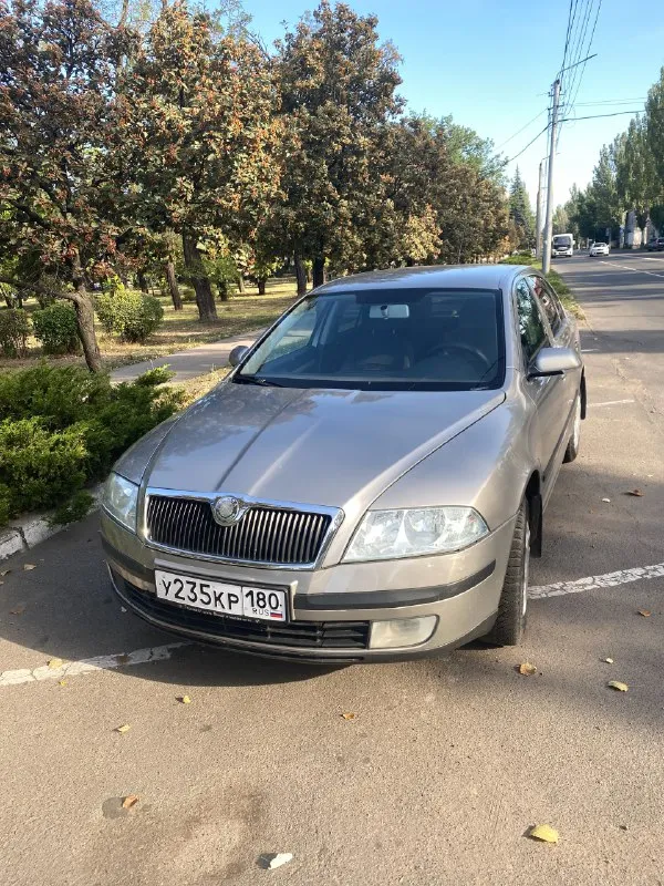 Продам skoda октавия а5 2007 года выпуска, 1,6, механика, пробег 248000 км. То проводится своевременно. Комплектация: стеклоподъемники, мп3, климат контроль, подлокотник …. Собственник, авто брала с автосалона. Цена 650000 ₽. Звонить по телефону +79494074560

📞 Звоните: +7(949)4074560 - фотография - 3