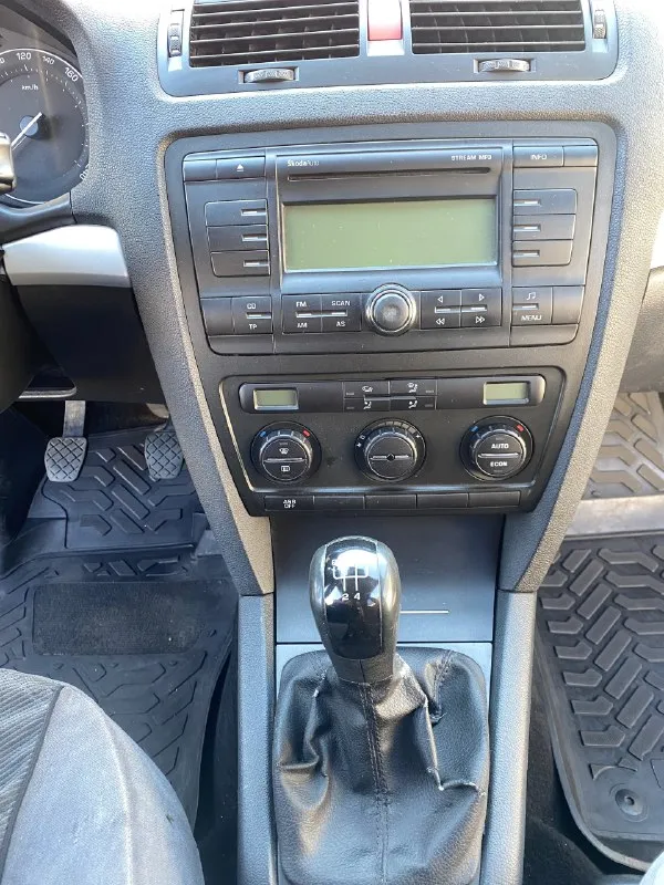 Продам skoda октавия а5 2007 года выпуска, 1,6, механика, пробег 248000 км. То проводится своевременно. Комплектация: стеклоподъемники, мп3, климат контроль, подлокотник …. Собственник, авто брала с автосалона. Цена 650000 ₽. Звонить по телефону +79494074560

📞 Звоните: +7(949)4074560 - фотография - 5