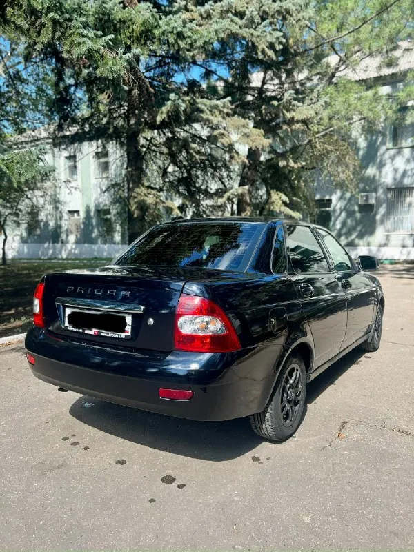 Продам ваз priora в красивом черном цвете. 2010 года выпуска. Оригинальный пробег 155.000 км. С такой историей таких авто практически не осталось. Автотека зелёная. Оригинальный птс. 2 хозяина. Без дтп. Без расчетов и выплат. Все железо родное не снималось не крутилось. Стекла родные включая лобовое. Кузов красивый ровный как на фото, после полной полировки. Без гнили и рыжиков. Стаканы, пороги, кармашки, дно все целое. Комплектация: эру, передние стеклоподъемники, абс, электро привод зеркал, кондиционер работает холодит, сигнализация с авто запуском, шикарная музыка с усилком. Салон чистый опрятный, без запахов, рванья и прочего. Новая резина, на литых красивых дисках. Двигатель без нареканий работает ровно, не дымит, не троит. Компрессия по 14. Ошибок по электрике нет. Ходовка без стуков. Установлен новый аккумулятор. В данный момент авто не требует никаких вложений. Юридически авто чист! Цена 459.000₽ осмотр г. Макеевка +79494009981 +79490710021
📞 Звоните: +7(949)4009981 - фотография - 1