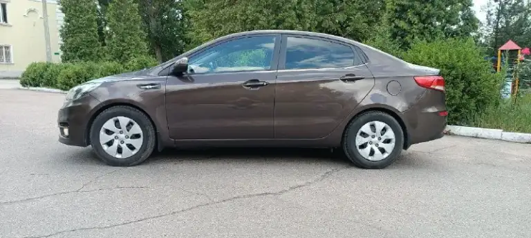 🚗 Продается kia рио 2016 года выпуска
✨ Цвет: шоколадный
  🚙 Пробег: 90,000 км
👌 Состояние: идеальное
  🔧 Технические характеристики:  - # : цепной, 1.6 л, мощность 123 л. С, масло не берет
  - Коробка передач: работает без пинков и задержек, переключает плавно
🛋️ Салон: в идеальном состоянии, сделана шумоизоляция между салоном и мотором 
🌞 Дополнительно: новая летняя резина  🔥 дополнительные функции: подогрев руля, подогрев лобового стекла, подогрев сидений 
Цена: 1.200.000р.
📞 Для подробностей звоните: +79493575909
📲 Tg: екатерина
📞 +7(949)3575909
📲 Tg: екатерина
📞 Звоните: +7(949)3575909 - фотография - 1