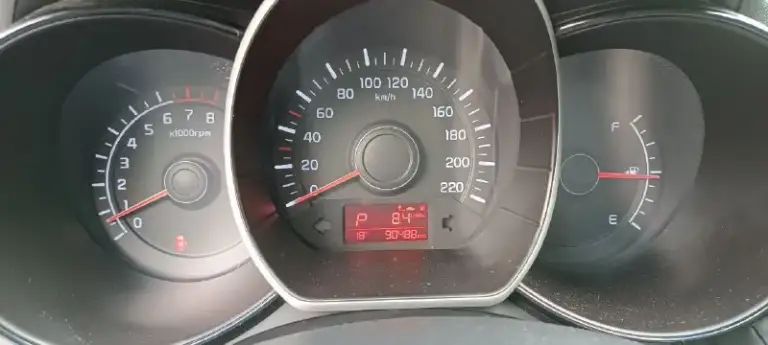 🚗 Продается kia рио 2016 года выпуска
✨ Цвет: шоколадный
  🚙 Пробег: 90,000 км
👌 Состояние: идеальное
  🔧 Технические характеристики:  - # : цепной, 1.6 л, мощность 123 л. С, масло не берет
  - Коробка передач: работает без пинков и задержек, переключает плавно
🛋️ Салон: в идеальном состоянии, сделана шумоизоляция между салоном и мотором 
🌞 Дополнительно: новая летняя резина  🔥 дополнительные функции: подогрев руля, подогрев лобового стекла, подогрев сидений 
Цена: 1.200.000р.
📞 Для подробностей звоните: +79493575909
📲 Tg: екатерина
📞 +7(949)3575909
📲 Tg: екатерина
📞 Звоните: +7(949)3575909 - фотография - 9