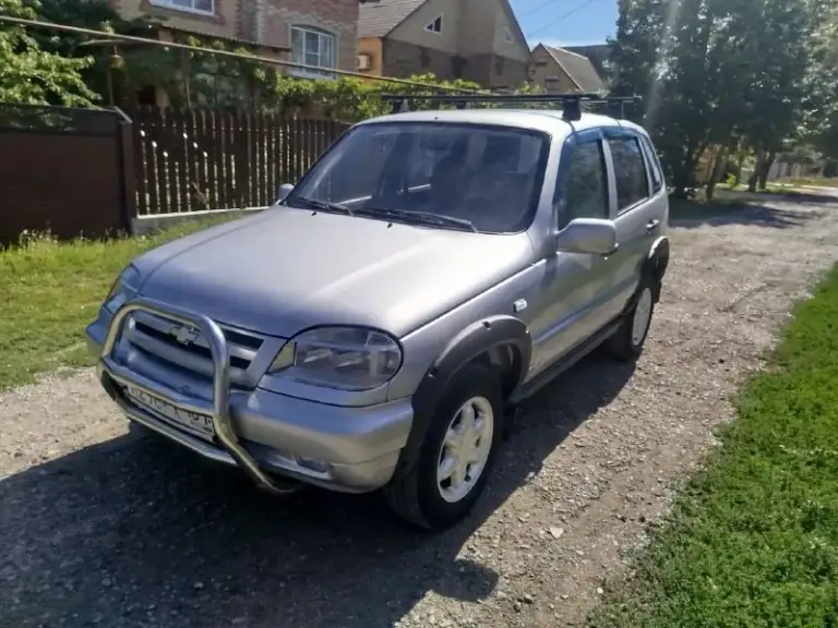 🚗 Продам автомобиль chevrolet niva(нива шевроле)
1 Хозяин!!!
▶️ Год выпуска: 2005 г. В.
▶️ Пробег: 140.000 км.
Подтверждён автотекой!!!
▶️ Объём двигателя: 1.7 мт 8 клапанный 80л. С.
ℹ️ описание:
✅ Автомобиль хорошем техническом состоянии.
✅ Двигатель, кпп на отлично.
Ходовая отрабатывает на 100 %
✅ Хороший цвет снежная королева
✅ Салон чистый, ухоженный.
• Есп 2
• Гур
-Подогрев заднего стекла
-Подогрев зеркал
Регулировка зеркал
Музыка
Центральный замок с брелка
Полка в багажнике(дерево)
Все стекла родные!!!
Лобовое родное, без сколов и трещин!!!
Без дтп!!!
По технике авто без вопросов!!!
Работает всё!!!
Предоставляю видео обзор автомобиля по требованию!

🏛 Юридически автомобиль чист, никаких штрафов и запретов!

💰 Цена: 350.000 рублей торг возможен на месте(без торга есть резина всесезонка в подарок)
🏢 Осмотр: г. Амвросиевка.
Возможна доставка в любом направлении!!!
☎ Телефон для связи: +79493391770 звоните, пишите!!!телефон работает всегда. ..!!!!
На номере телеграмм, вацап - фотография - 1