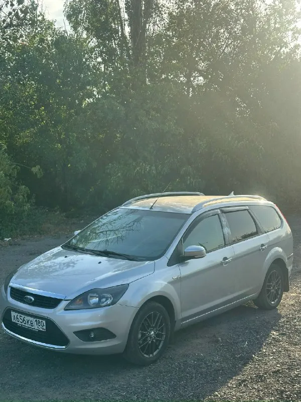 Продам ford фокус 2 рестайлинг 2009 год 1.8 бензин. По комплектации: датчики света, дождя, двухзонный климат контроль, подогрев передних седений, подогрев лобового и заднего стекла, полный электропакет, мультируль. Салон чистый ухоженный. Два комплекта резины на дисках, зима шипы. Цена 590000 рублей. Звоните +79494714637
📞 Звоните: +7(949)4714637 - фотография - 4