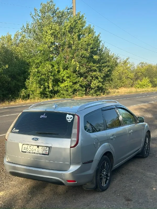 Продам ford фокус 2 рестайлинг 2009 год 1.8 бензин. По комплектации: датчики света, дождя, двухзонный климат контроль, подогрев передних седений, подогрев лобового и заднего стекла, полный электропакет, мультируль. Салон чистый ухоженный. Два комплекта резины на дисках, зима шипы. Цена 590000 рублей. Звоните +79494714637
📞 Звоните: +7(949)4714637 - фотография - 5