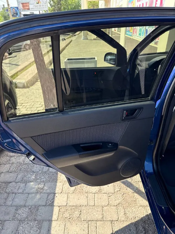 В продаже hyundai getz 2008г.
Автомат 1.4, бензин
Пробег 158 000 км
Полный комплект ключей

Машинка в идеальном состоянии, вообще без вложений.

- Сигнализация
- Кондиционер
- Хорошая акустика
- Подогрев сидений
- Свежая резина

Очень экономичная и бодрая.

Кому нужен ухоженный автомобиль - звоните 📲

Цена 665 000 руб

Донецк, центр
+79493055000 - фотография - 8