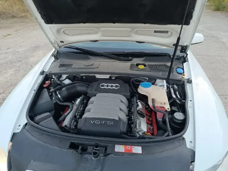 Продам audi а6с6 2.8 fsi 2008 год выпуска 215000 км пробега в хорошем состоянии без вложений два собственника бралась у дилера в ростове максимальная комплектация все вопросы по телефону+79591247637 осмотр г брянка 1700000₽ торг.
📞 Звоните: +7(959)1247637 - фотография - 9