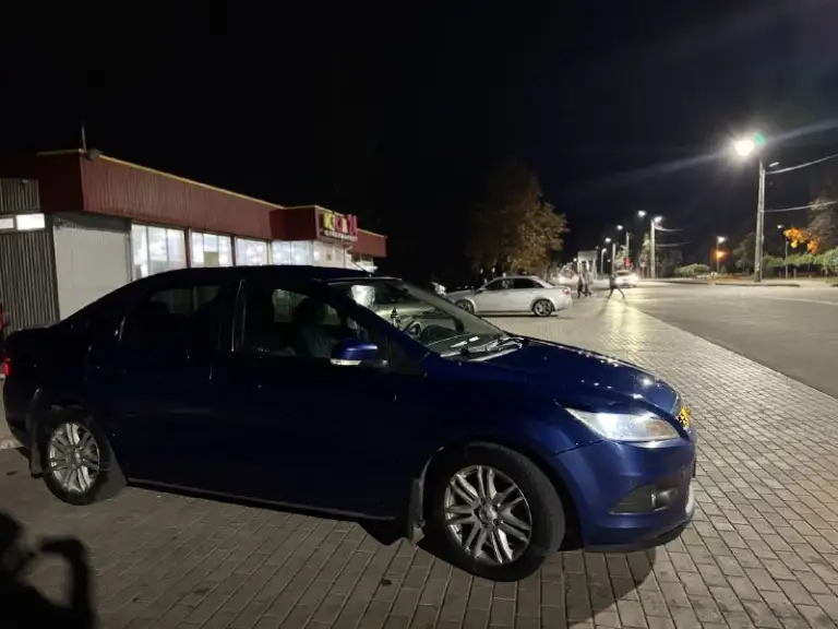 Ford focus 2 (рестайлинг).
2008 Г. , сборка германия. Комплектация chia.
Круиз, датчик света, датчик дождя, доводчики стекл, подогрев сидений, климат, подогрев зеркал, электро пакет. Зеркало заднего вида с автозатемнением. Хороший свет, ближний, дальний, туманки led.
Мотор 1.8, 5-мкпп.
287500 Км.
Г. Донецк. Продажа только с полным переоформлением.
Цена 690 000₽ торг у капота.
Тел. +79495210540 (тг). - фотография - 5