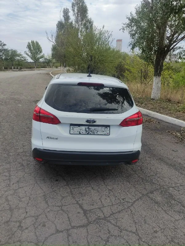 Продам ford фокус iii (рестайлинг ) универсал 2018г. Механика 1.6, 105л. С. Кондиционер, мульти руль, 2 электростеклоподъемниках, подогрев сидений, электрорегулировка зеркал, бортовой компьютер, подогрев лобового стекла. Пробег 251 тыс. Км. Цена 1050000 руб. Торг у капота. Г. Кировское +79493516844
📞 Звоните: +7(949)3516844 - фотография - 4