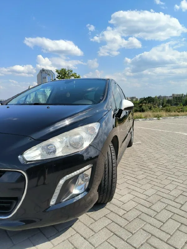 Продам личный автомобиль, peugeot 308 ( peugeot 308) 1.6 ат, 2011г. 189000 км. Г. Донецк. Технически исправен. По мотору менялись сальники коленвала, так же замена маслосьемные колпачки +предвидущий собственник менял цепь грм. По ходовой части были помееяны задние тормозные диски со ступичными подшипниками. С середины замена шаровых +стойки стабилизатора. Замена аккумулятора. Резина 2 комплекта. Лето новые только купили. Владельцы, я 4тая. На рос учете. Салон в хорошем состоянии. Коробка автомат. Сама машина опрятная. Но тоже отнеситесь с пониманием она не новая есть жизненные коцки и т. П. По всем вопросам отвечу. Цена: 580 000 руб. Без торга по вопросам +7949 363 20 09 алëна
📞 Звоните: +7(949)3632009 - фотография - 4