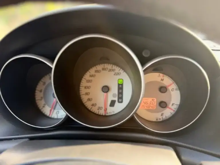Продам mazda 3, 2007 года выпуска, в хорошем состоянии
❗️Пробег — 155000 км
❗️Двигатель 1.6, не троит, не дымит, работает ровно, масло не ест, тянет отлично.
❗️Коробка автомат работает отлично, без пинков и задержек.
❗️Ходовая часть полностью перебрана, все что нужно было заменить заменили, включая все стойки, опоры и опорные подшипиники, в июне 2025 года. Обслуживалась в мазда центре на ильича, все данные о ремонтах есть!
❗️То своевременно, резина лето - новая, новый радиатор кондиционера, месяц назад поставили новый генератор, новый акум!
❗️По кузову есть пару рыжиков на езду не влияют!
❗️Комплектация: гур, кондиционер (заправлен, холодит) электрозеркала, музыка, подогрев передних сидений, 4 электростеклоподьемника.
❗️Салон в отличном состоянии, чистый не потёртый и не прокуренный.
❗️С документами полный порядок, на учёт станет без проблем.
💵Цена: 590 тыс. Рублей

Осмотр макеевка (гвардейка)
☎️+79497433075 - фотография - 7