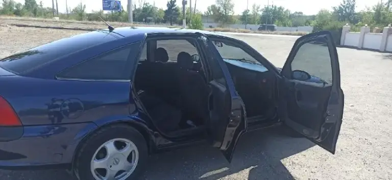 Продам машину
В моих руках последние 5 лет
Состояние хорошее 🔥
Opel вектра б
1996 Года выпуска
X18xe работает идеально, капиталил 3 года назад!
Едет очень хорошо!
Техническая часть без каких либо вопросов все что нужно было сделать, делал сразу не затягивал, денег в машину не жалел
Мккп - 5 ст. Все передачи на месте, без хрустов и воя
В круг закатана пленкой -35
Кузов выглядит просто шикарно, пол года назад полностью перекрашивался, и что нужно было подваривалось, делал для себя (продавать не собирался)
В живую выглядит лучше чем на фото
Комплектация
Кондиционер заправлен и дует отлично, 2 подушки безопасности, стеклоподъёмники
Сигнализация!
Также есть 2 комплект дисков!
И немного запчастей с донора!
Кто ищет себе идеальную машину по хорошей цене успевайте
Цена 480 000торг строго возле машины
Тел:
+79493266574
📞 Звоните: +7(949)3266574 - фотография - 8