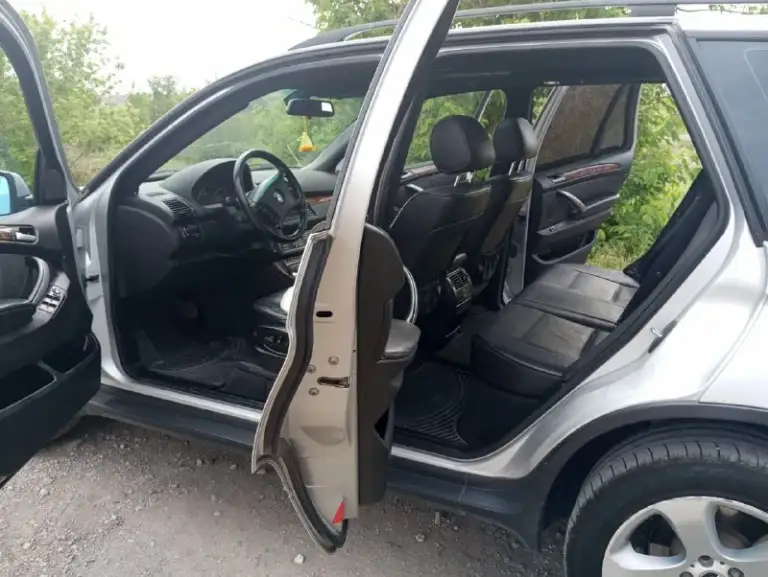 Енакиево. Продам bmw x5 е53 рестайлинг 2006г. 3.0 м54 самый простой и надежный мотор. Газ-бензин (зарегестрирован). Родной пробег: 314т. Авто в отличном состоянии, на свои года. Не бит, в родном окрасе. Авто местное не пригон! Гаражного хранения! Хозяйское! Кузов хороший. Расходники заменены: грм цепь, масла, фильтра. Полная комплектация: abs, airbag, гур, эл/стекла-зеркала-подогрев, эл/сидения-подогревы, климат-контроль (рабочий), панорама люк, кож. Салон и т. Д. Документы в порядке, местный 180 учет! Ц: 850.000р. Торг! Енакиево. +79493652755.
📞 Звоните: +7(949)3652755 - фотография - 6