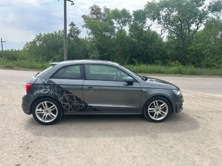 Продам audi a1 2011 год.
Маневренный и комфортный автомобиль, привлекает взгляд окружающих. Хорошая комплектация, два комплекта резины - новые.
Пробег 180.000 км.
По авто многое сделано ✔
Вопросы по телефону + 7-949-311-68-98 даниил (telegram на этом же номере)
Цена : 950.000 руб. + торг

📞 Звоните: +7(949)3116898 - фотография - 3