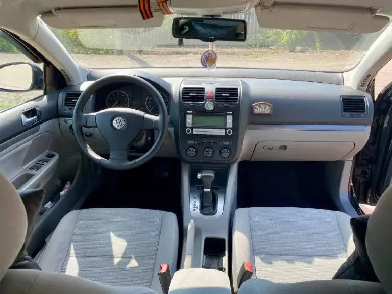 Volkswagen jetta
Сборка германия, без дтп
2008 Год, пробег 191 тыс.
Все стёкла с лобовым родные
Двигатель 1.6l, работает идеально
Акпп 6-ступеней, не пинает и т. П
Комплектация:
-Климат 2 зоны
-Подушки безопасности
-Подогрев передних сидений
-Усилитель руля
-Бортовой компьютер
-Круиз, abs, ebd, bas, esp, tcs
-Датчик света и дождя
-Полный электропакет
-Электропривод и обогрев зеркал
-Подогрев форсунок омывателя
-Обогрев переднего/заднего стекл
-Омыватель фар, противотуманки
-Цз, сигнализация, иммобилайзер
-Родное аудио, 8 динамиков
-Два комплекта ключей
-Два комплекта резины
-Два комплекта ковриков
Ходовая обслужена, салон целый
По дну и под капотом завод
Сервисная книжка, официал
Цена 867тыс. Торг
Осмотр донецк +79494159017 - фотография - 7