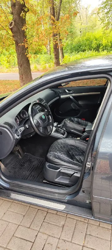 Skoda октавия 2012 гв 1.8 tsi акпп, авто в заводском окрасе, обслужена вся! Цена 950₽. Торг. Макеевка. +79495051881
📞 Звоните: +7(949)5051881 - фотография - 8