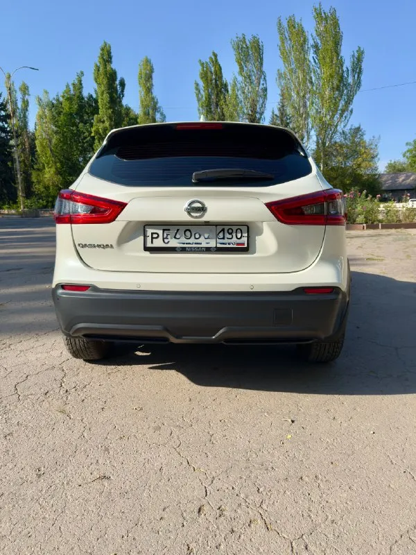 Продаю nissan qashqai j11 2019 года выпуска. Двигатель 2.0, коробка cvt.
Пробег 85 тыс. Км.
Автомобиль в очень хорошем состоянии, технически полностью обслужен.
Два комплета ключей. Сигнализация с автозапуском. Вложений не требует.
Комплектация:
- Обогрев передних и задних сидений
- Климат-контроль двухзонный
- Коммуникационная система bluetooth
- Линейный аудиовход aux
- Вход для подключения usb-устройств и ipod / iphone
- Аудиосистема с am/fm/cd/mp3 проигрывателем
- Антенна «акулий плавник»
- Антиблокировочная система тормозов (abs)
- Система курсовой устойчивости (esp)
- Датчики парковки спереди и сзади
- Система помощи при экстренном торможении nissan brake assist
- Система помощи при движении на подъеме (hsa)
- Электронная система распределения тормозных сил (ebd)
- Система активного торможения двигателем (aeb)
- Система активного контроля траектории движения (atc)
- Система гашения колебаний кузова (arc)
- Передние противотуманные фары
- Задни
📞 Звоните: +7(949)3557213 - фотография - 3