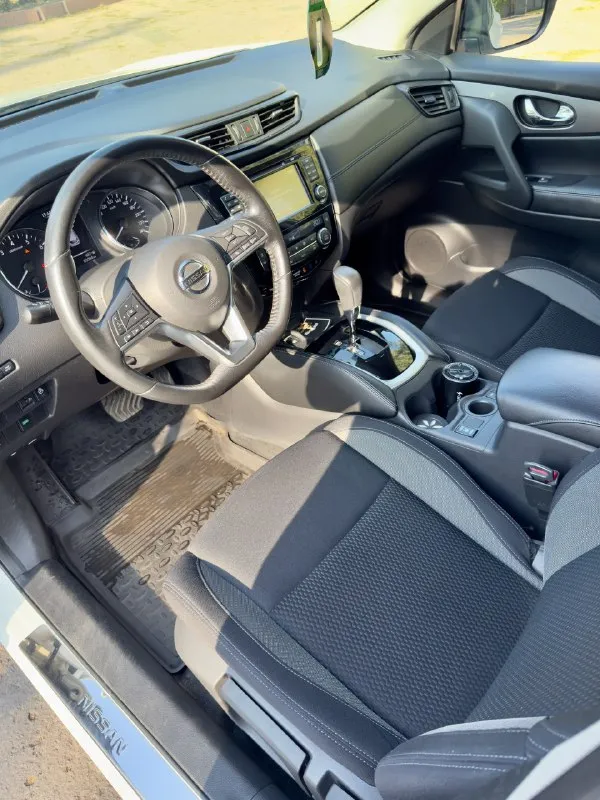 Продаю nissan qashqai j11 2019 года выпуска. Двигатель 2.0, коробка cvt.
Пробег 85 тыс. Км.
Автомобиль в очень хорошем состоянии, технически полностью обслужен.
Два комплета ключей. Сигнализация с автозапуском. Вложений не требует.
Комплектация:
- Обогрев передних и задних сидений
- Климат-контроль двухзонный
- Коммуникационная система bluetooth
- Линейный аудиовход aux
- Вход для подключения usb-устройств и ipod / iphone
- Аудиосистема с am/fm/cd/mp3 проигрывателем
- Антенна «акулий плавник»
- Антиблокировочная система тормозов (abs)
- Система курсовой устойчивости (esp)
- Датчики парковки спереди и сзади
- Система помощи при экстренном торможении nissan brake assist
- Система помощи при движении на подъеме (hsa)
- Электронная система распределения тормозных сил (ebd)
- Система активного торможения двигателем (aeb)
- Система активного контроля траектории движения (atc)
- Система гашения колебаний кузова (arc)
- Передние противотуманные фары
- Задни
📞 Звоните: +7(949)3557213 - фотография - 5
