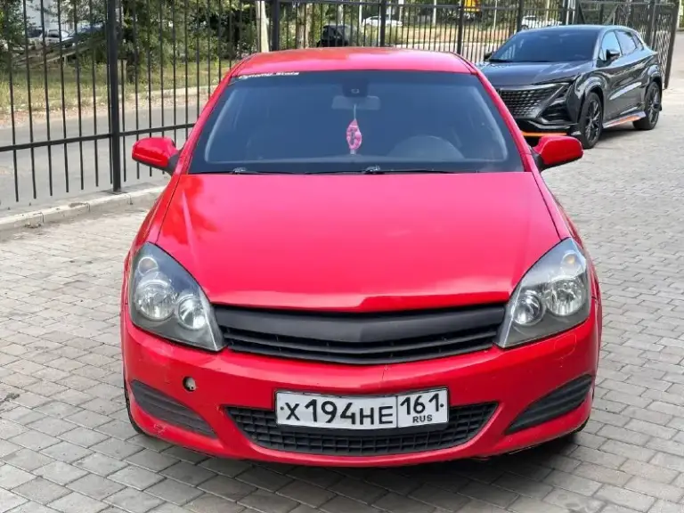 Продам opel astra h gtc 2007 года выпуска мотор 1.6 самый надежный и неприхотливый в линейке. Коробка автомат. Автомобиль в достойном техническом состоянии, мотор работает равно, не троит, не дымит, масло не кушает, тянет отлично. Коробка без нареканий, без пинков, рывков плавно переключает все скорости. По ходовой без посторонних звуков, уверенно стоит на дороге, тормоза хорошие, ручник держит. Климат-контроль исправен, холодит очень хорошо. В данный момент автомобиль без вложений, на бодром уверенном ходу. Все документы на руках стс, птс, дкп, оформление без проблем. Цена:420000 р. Торг около автомобиля. Территориально нахожусь в городе макеевка. Телефон для связи: +7 949 393 58 25 +7 901 744 57 33
📞 Звоните: +7(949)3935825 - фотография - 2