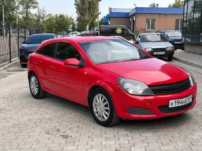 Продам opel astra h gtc 2007 года выпуска мотор 1.6 самый надежный и неприхотливый в линейке. Коробка автомат. Автомобиль в достойном техническом состоянии, мотор работает равно, не троит, не дымит, масло не кушает, тянет отлично. Коробка без нареканий, без пинков, рывков плавно переключает все скорости. По ходовой без посторонних звуков, уверенно стоит на дороге, тормоза хорошие, ручник держит. Климат-контроль исправен, холодит очень хорошо. В данный момент автомобиль без вложений, на бодром уверенном ходу. Все документы на руках стс, птс, дкп, оформление без проблем. Цена:420000 р. Торг около автомобиля. Территориально нахожусь в городе макеевка. Телефон для связи: +7 949 393 58 25 +7 901 744 57 33
📞 Звоните: +7(949)3935825 - фотография - 3