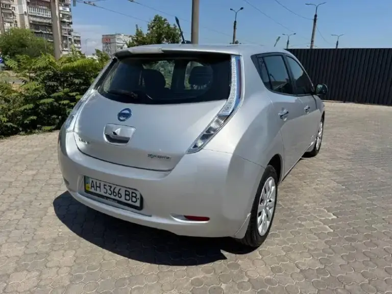 ✅Марка: nissan лиф ✅цена:750000₽ ✅город:мариуполь ✅год выпуска:2013 ✅пробег:55500 км. ✅двигатель:электро ✅кпп:автомат ✅второй собственник ✅вин:1n4azocp3dc425600 ✅телефон:+79497125501 антон. ✅описание:продам хороший автомобиль в шикарном состоянии!вложений не требует. Батарея в отличном состоянии! Запас хода 130 км.
📞 Звоните: +7(949)7125501 - фотография - 6