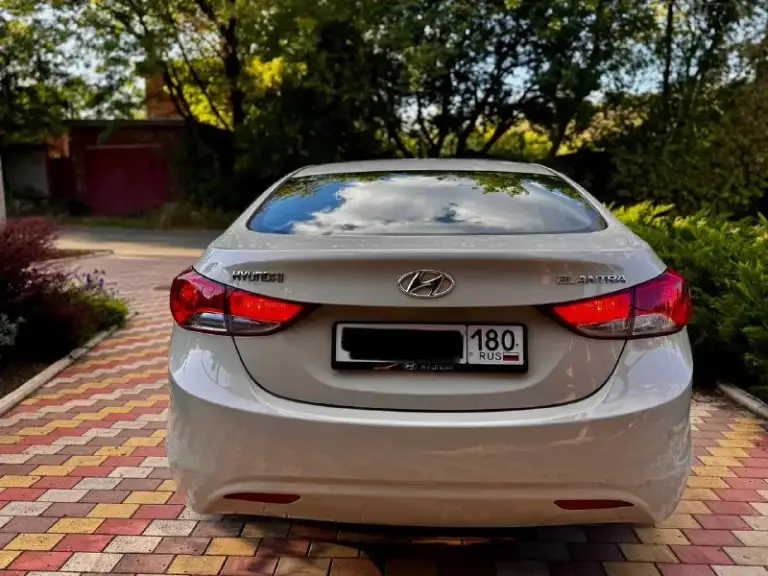 Продам hyundai elantra
2014 Года.
1 Хозяин, брал с салона!
1.6 Коробка автомат
158. Тыс родного пробега!!!
Чистый кореец
Машина полностью в родной краске.
Все стекла родные!
Обслуживалась с момента покупки на одном сервисе!
Двигатель без нареканий, масло менялось каждые 6 тыс. Км!
Коробка без нареканий!
Установлен четвёртое поколение итальянский газ пропан.
Комплектация: мультируль, электро зеркала, 4 стеклоподъёмника, кондиционер холодит хорошо, подогрев сидений, бортовой компьютер, экран, туманки, led-фары, круиз контроль

Салон в очень хорошем состоянии!
Резина. Лета навая гаражное хранение цена 1 200000 руб. Телефон +7 949 484 37 35 - фотография - 7