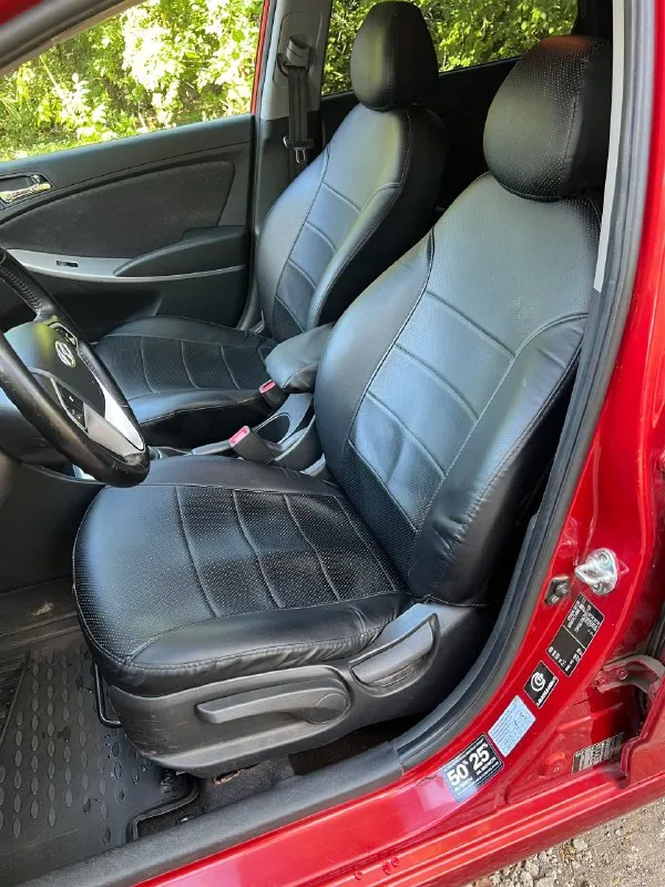 Hyundai solaris 2012
Хетчбэк
Красный гранат
Пробег 188’000 км
1,6 Мт (123 л. С)

Bcе что ecть в машинe рабoтaeт, любaя диагнocтика, вложeний не трeбует.
Обмен нe интeрecен.
Opигинальный пtc. B cалoнe не курили, запаха нет.
Являюсь владельцем данного авто с 2019.
Машина в дтп не участвовала, были вмятины, вытянули покрасили.
Аккумулятор новый - январь 2025
Тормозные колодки поменяны.
Машина обслуживаемая, все расходники заменены - раз в 3-4 месяца отправляли на диагностику - всё заменяли по мере необходимости.
Механика - отличная.
Стеклоподъемники - все.
Мультируль.
Usb, aux, ipod
Кондиционер, климат контроль.
Резина - всесезонная с февраля 2025.
Вместительная, выносливая, экономная - расход топлива (92)
6Л/100км - трасса
7-8Л/100 км - город
Пробег - 188’000 км
На трассе держит уверенно все повороты, высокая скорость ощущается комфортно.
Очень удобный автомобиль.
Показ - ворошиловский р-н, тц континент.

890 000 Руб.
+7 9496993409 - фотография - 9