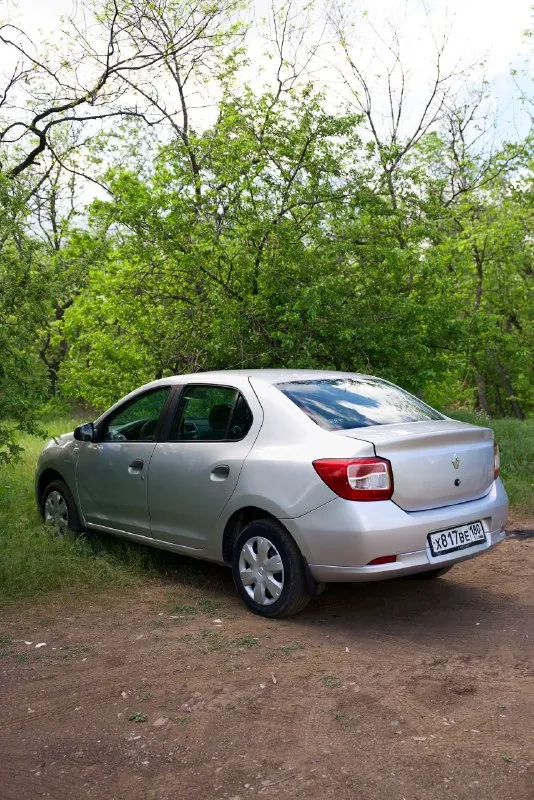 🚗 Продам renault logan 2, 2015 г.
✅ Пробег: 215 000 км
✅ Подогрев передних сидений, лобового и заднего стекла
✅ Кондиционер работает исправно
✅ В подарок зимняя резина с дисками
🔧 Недавно проведено то:
– 5 000 Км назад заменены ремень грм и помпа
– Обслужена подвеска
📌 Есть небольшие косметические нюансы (рыжики на правом заднем крыле и пороге), на езду не влияют.
💰 Цена: 590 000 ₽ (разумный торг уместен)
📍 Город торез
📞 Все вопросы по телефону: +79494247248 - фотография - 4