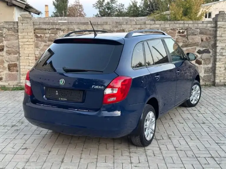 ✅ Skoda fabia универсал
✅Куплена новой в салон(не пригон!)
✅ 1.4
✅Бензин
✅Год выпуска 2011
✅Пробег 198 тыс. Км
✅Гаражное хранение
✅Авто без дтп!
✅Без коррозии!!!
Комплектация
✅Климат контроль
✅Подушки безопасности
✅Эл. Регулеровка зеркал
✅Бортовой компьютер
✅Корректор фар
✅Расход топлива трасса 5.5/ город 6.5
🔥В подарок новому владельцу
✅Полный бак топлива
✅Полное сопровождение в мрэо
🔥 Донецк стоимость 675.000.₽🔥
(Возможен обмен, на обмен дороже! Или оценивайте ваши авто адекватно)
Тел. +7949-50-800-60
📲 Tg: @favorite_lada_dpr
📞 Звоните: +7(949)5080060 - фотография - 3