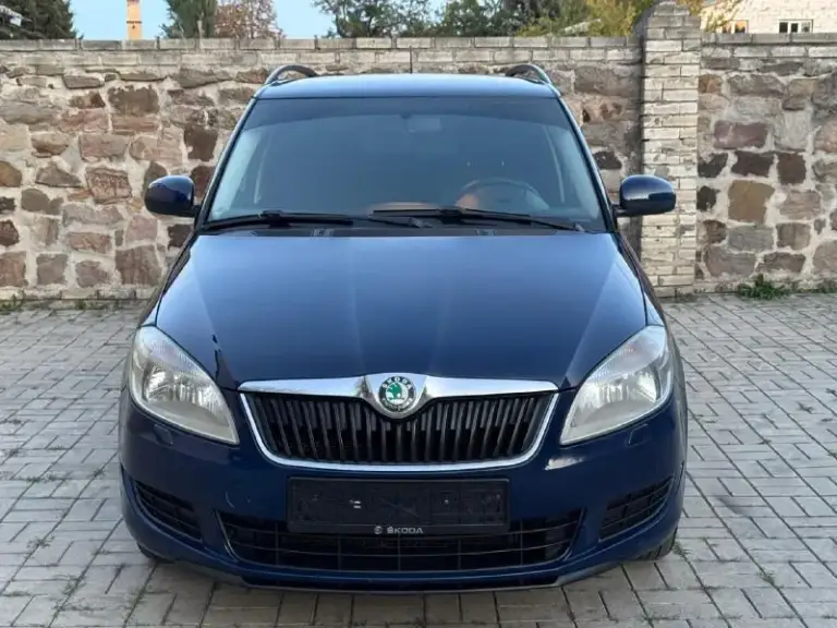 ✅ Skoda fabia универсал
✅Куплена новой в салон(не пригон!)
✅ 1.4
✅Бензин
✅Год выпуска 2011
✅Пробег 198 тыс. Км
✅Гаражное хранение
✅Авто без дтп!
✅Без коррозии!!!
Комплектация
✅Климат контроль
✅Подушки безопасности
✅Эл. Регулеровка зеркал
✅Бортовой компьютер
✅Корректор фар
✅Расход топлива трасса 5.5/ город 6.5
🔥В подарок новому владельцу
✅Полный бак топлива
✅Полное сопровождение в мрэо
🔥 Донецк стоимость 675.000.₽🔥
(Возможен обмен, на обмен дороже! Или оценивайте ваши авто адекватно)
Тел. +7949-50-800-60
📲 Tg: @favorite_lada_dpr
📞 Звоните: +7(949)5080060 - фотография - 5