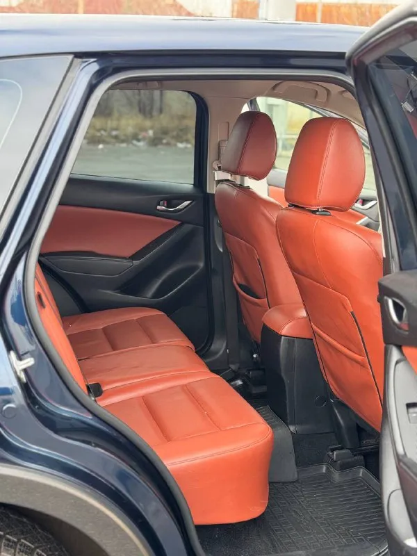 Продам mazda cx-5 skyactiv
Машина полностью в родном окрасе ❗️❗️❗️
Год выпуска-2015
Цвет автомобиля-синий
Объем двигателя-2.0(150 л. С) работает отлично, без всякой посторонних шумов. ❗️
Расход маленький, 7.5-8 л по городу !
Коробка передач-автомат (6-ступенчатый)
Переключает плавно, без пинков и толчков❗️
Пробег -189.000 тыс. Км( оригинальный пробег), подверженный автотекой, и сервисной книжкой!
2 Ключа!
Привод -передний
Комплектация:
-Кнопка старт стоп
-4 Стеклоподъемника
-Датчик света, датчик дождя
-Круиз контроль
-Подогрев передний сидений
2-Х зонный климат контроль
И т. Д
Автотека вся зеленая, по запросу скину.
2 Владельца.
Стоит на 180 регионе !переоформление без проблем
Автомобиль в очень хорошем состоянии❗️
Без дтп❗️
Стоит новая зимняя резина r17 pirelli( проехала 2000 км)

Цена -1.660.000 тыс ❗️
+7(949) 5219479 - фотография - 4