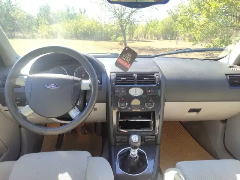 Продам 220 000 тысяч рублей, ford mondeo 3, мотор v6 2.5 170 л. С едет как положено, кпп механика 5 ступка, работает отлично, по ходовке тоже все хорошо, недавно менял передние рычаги, шаровые, стойки стабилизатора и т. Д, новые тормозные блины, колодки, комплектация с климатом(нужно заправлять слабое давление) 4 стекло подъемника, электро регулировка зеркал, подогрев сидений, авто затемнение зеркало заднего вида, гидроусилитель руля, пороги страдают, в остальном полностью целый, внешний вид на фото есть моменты, продажа только с переоформлением, находится в нижней крынке, телефон для связи +79493959606 либо +79494108463
📞 Звоните: +7(949)3959606 - фотография - 6