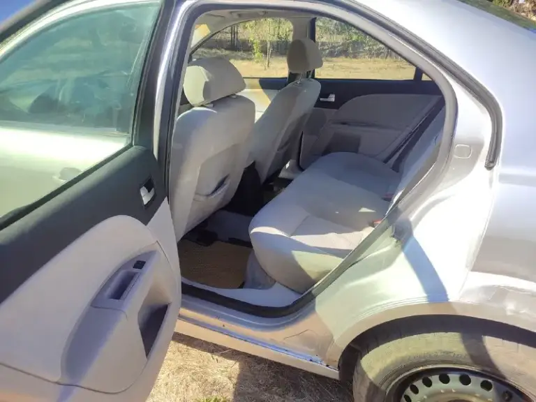 Продам 220 000 тысяч рублей, ford mondeo 3, мотор v6 2.5 170 л. С едет как положено, кпп механика 5 ступка, работает отлично, по ходовке тоже все хорошо, недавно менял передние рычаги, шаровые, стойки стабилизатора и т. Д, новые тормозные блины, колодки, комплектация с климатом(нужно заправлять слабое давление) 4 стекло подъемника, электро регулировка зеркал, подогрев сидений, авто затемнение зеркало заднего вида, гидроусилитель руля, пороги страдают, в остальном полностью целый, внешний вид на фото есть моменты, продажа только с переоформлением, находится в нижней крынке, телефон для связи +79493959606 либо +79494108463
📞 Звоните: +7(949)3959606 - фотография - 7