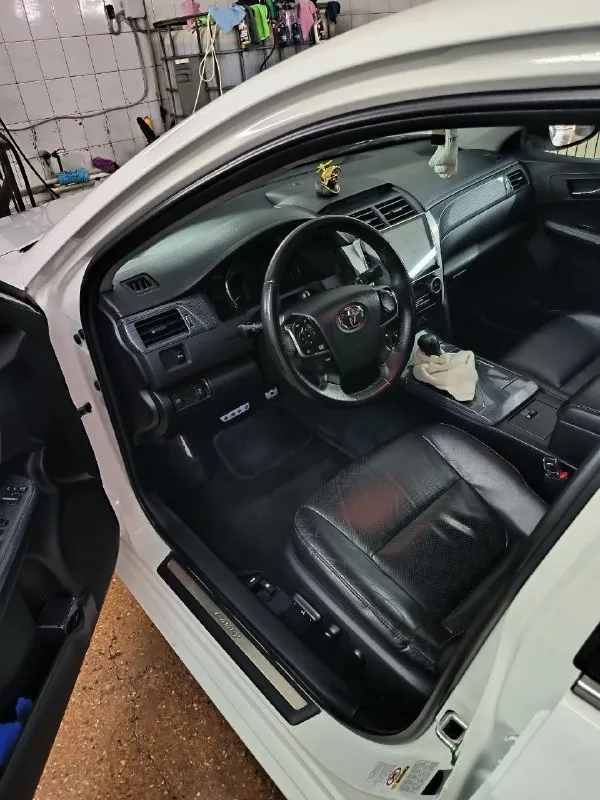 Продам toyota camry 50
Объем двигателя - 2,5
Мощность двигателя
-181 Л. С. (133.1квт)
Коробка: автомат, бензин
Год: 2014
Пробег: 177.000 км
Машина в идеальном состоянии.
Полностью вся обслужена.
Комплектация:
- Кожаный салон,
- Бесключевой доступ,
- Русифицированная навигация,
- Парктроник,
- Подогрев сидений,
- Камера заднего вида
- Установлена секретка от угона,
- Полный эл. Стеклопакет,
- Эл. Регулировка зеркал,
- Обогрев зеркал,
- Складывание зеркал,
- Обогрев заднего стекла,
- Эл. Привод передних сидений,
- Активный мультируль,
- Бортовой компьютер,
- Климат контроль,
- Мультимедиа,
- Круиз контроль,
- Активные датчики света и дождя,
Дополнительно установлены:
- Регистратор,
- Сигнализация старлайн.
Автомобиль в данный момент вложений не требуется, двигатель работает ровно, коробка переключается плавно без пинков, состояние сел и поехал.
Масло меняю каждые 7 тысяч км. Последняя замена была на 176 тыс.
✅Официальная куплена в салоне рф
✅Без дтп, всё стекла оригинал

📞 Звоните: +7(949)3657802 - фотография - 5
