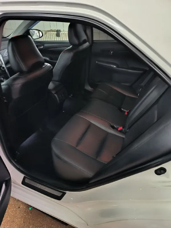 Продам toyota camry 50
Объем двигателя - 2,5
Мощность двигателя
-181 Л. С. (133.1квт)
Коробка: автомат, бензин
Год: 2014
Пробег: 177.000 км
Машина в идеальном состоянии.
Полностью вся обслужена.
Комплектация:
- Кожаный салон,
- Бесключевой доступ,
- Русифицированная навигация,
- Парктроник,
- Подогрев сидений,
- Камера заднего вида
- Установлена секретка от угона,
- Полный эл. Стеклопакет,
- Эл. Регулировка зеркал,
- Обогрев зеркал,
- Складывание зеркал,
- Обогрев заднего стекла,
- Эл. Привод передних сидений,
- Активный мультируль,
- Бортовой компьютер,
- Климат контроль,
- Мультимедиа,
- Круиз контроль,
- Активные датчики света и дождя,
Дополнительно установлены:
- Регистратор,
- Сигнализация старлайн.
Автомобиль в данный момент вложений не требуется, двигатель работает ровно, коробка переключается плавно без пинков, состояние сел и поехал.
Масло меняю каждые 7 тысяч км. Последняя замена была на 176 тыс.
✅Официальная куплена в салоне рф
✅Без дтп, всё стекла оригинал

📞 Звоните: +7(949)3657802 - фотография - 6