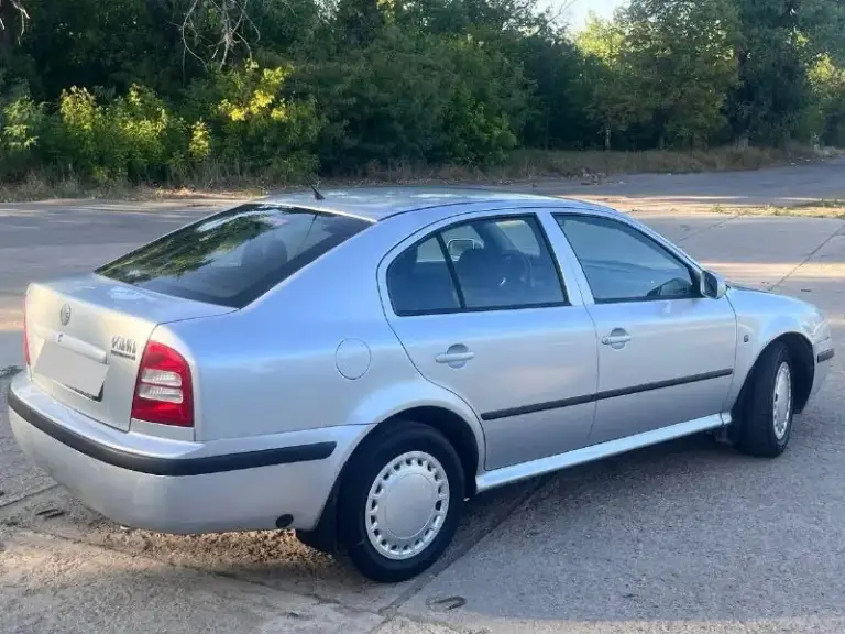 Продаётся skoda octavia tour 2008
- Двигатель: 1.6 mpi (102 л. С. ), бензин, газ (вписан)
Состояние:
- Технически исправна, ржавчин - коррозии и тд нету!
- Регулярное то, свежие расходники (масло, фильтры, тормоза и т. Д. )
- Кондиционер заправлен, работает отлично электростеклоподъёмники, центральный замок, abs, подушки безопасности.
- Приятная музыка, опрятный чистый салон
- Зимняя резина в комплекте.
Цена: 530.000 торг присутствует
📞 Контакты: +79495584328 - +79497414501
📍 Место осмотра: донецк
📞 Звоните: +7(949)5584328 - фотография - 3