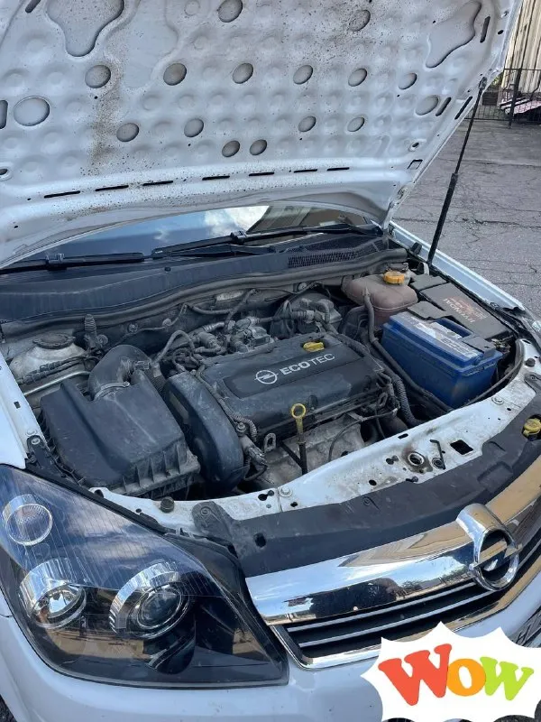 Opel astra h 2012 год выпуска. Двигатель 1.6 16 клапанный
Кпп механика. Пробег родной 119000 км
Я собственник, владею автомобилем 1,5 года. Покупал с пробегом 101000 км.  
Автомобиль в отличном состоянии. В дтп не успвствовал. Полностью обслужен.
Ходовка в отличном состоянии, ничего не стучит. Двигатель не дымит, работает ровно. Масло не расходует.
Кпп, электрика- всё исправно. Вложений не требует абсолютно.
Богатая комплектация:
-4Электро стеклоподъёмника
-Климат контроль (холодит отлично)
-Круиз контроль
-Датчик дождя
-Датчик света
-Обогрев сидений
- Обогрев зеркал
-Air bag
-Abs
-Центральный замок
-Линзованые ксеноновые фары
- 2 Оригинальных ключа
Салон автомобиля в прекрасном состоянии. Работает каждая кнопка. Не так давно установил новые чехлы на сиденья.
Авто юридический чист. Документы в полном порядке, переоформление обязательно.
Цена 670000 рублей. Торг только после осмотра
Осмотр г. Макеевка, район черёмушки +79490238121 - фотография - 8