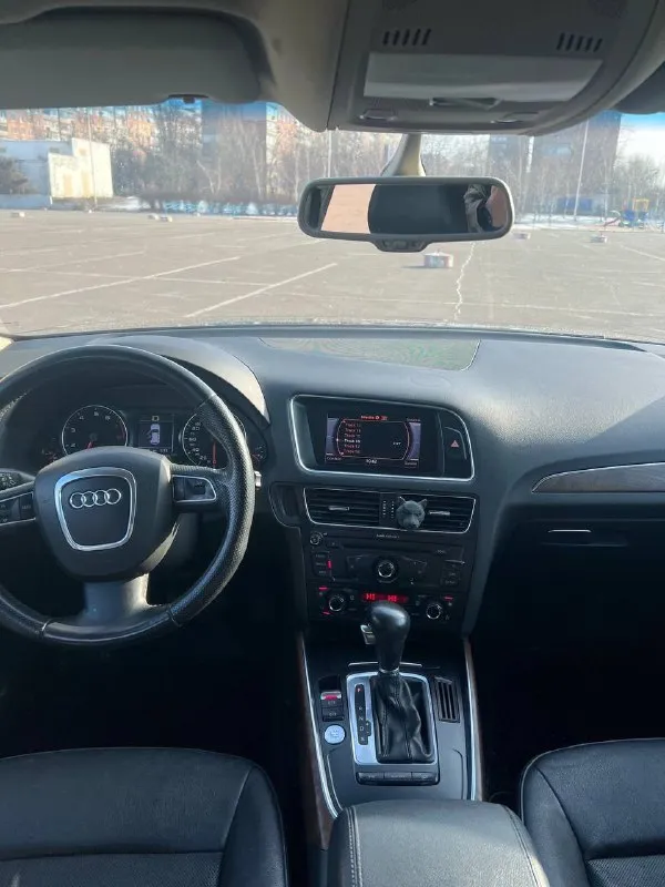 Продам- audi q5 s line guattro|2010г
2.0 Бензин-✅
Оригинальный пробег 164000
Полный привод квадро-✅
Салон в идеальном состоянии кожа-✅
Электропривод багажника-✅
Подогрев сидений -✅
Электро регулировка сидений водителя и пассажира-✅
Подкачка спины-✅
Ломающиеся сиденья-✅
Климат контроль двухзонный-✅
Круиз контроль-✅
Мульте медиа-✅
Мулъте руль-✅
Качественная музыка с заводским сабвуфером-✅
Заводской монитор✅
Резина зима лето диски r19-✅
Переоформление без проблем ‼️
Осмотр- донецк
Цена-1.3
+79493916312
📲 Tg: максим
📞 Звоните: +7(949)3916312 - фотография - 5
