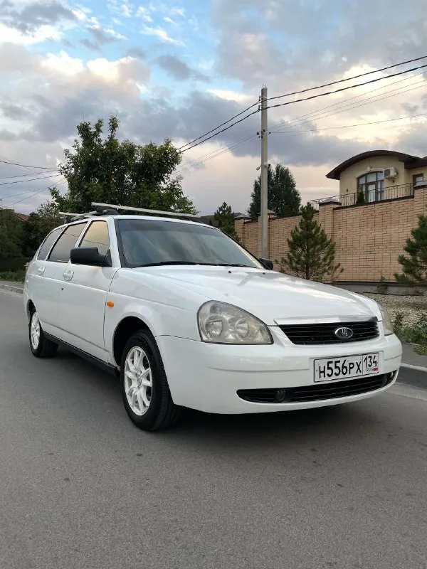 Lada priora ваз 2170 1.6 (16 клп) 2010 год
Цена: 375.000₽
Номер: +79490943685
Продам белый вагончик лада приора. Машина в хорошем состоянии, по кузову ровненькая выглядит отлично, негнилая. По днищу порогам, стаканам и порогам вопросов нет, все четко, хорошая рабочая вместительная машина. По технике бодрая движок тянет, коробка все передачи включает. По электрике все, что нужно работает, птфки, музыка, два эсп, электрорегулировка зеркал, корректор фар. Комплектация базовая. Салон светлый велюр, после химчистки. Свежая летняя резина на дисках. Была недавно замена основного радиатора охлаждения, соответственно свежий антифриз, машина не греется, не закипает. - фотография - 1