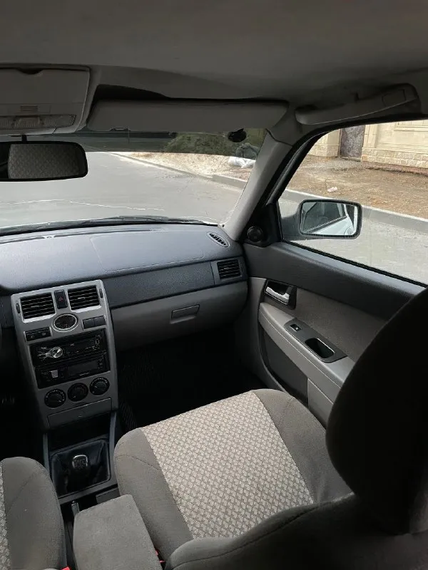 Lada priora ваз 2170 1.6 (16 клп) 2010 год
Цена: 375.000₽
Номер: +79490943685
Продам белый вагончик лада приора. Машина в хорошем состоянии, по кузову ровненькая выглядит отлично, негнилая. По днищу порогам, стаканам и порогам вопросов нет, все четко, хорошая рабочая вместительная машина. По технике бодрая движок тянет, коробка все передачи включает. По электрике все, что нужно работает, птфки, музыка, два эсп, электрорегулировка зеркал, корректор фар. Комплектация базовая. Салон светлый велюр, после химчистки. Свежая летняя резина на дисках. Была недавно замена основного радиатора охлаждения, соответственно свежий антифриз, машина не греется, не закипает. - фотография - 10