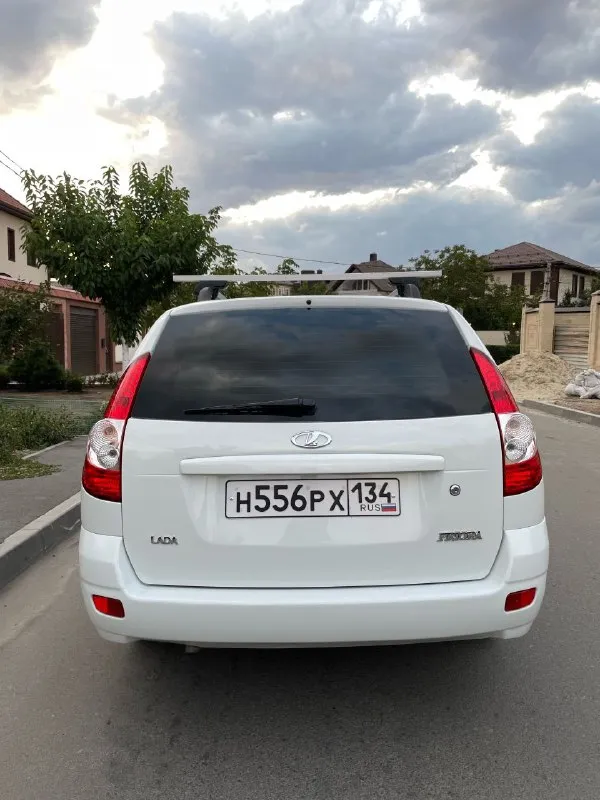 Lada priora ваз 2170 1.6 (16 клп) 2010 год
Цена: 375.000₽
Номер: +79490943685
Продам белый вагончик лада приора. Машина в хорошем состоянии, по кузову ровненькая выглядит отлично, негнилая. По днищу порогам, стаканам и порогам вопросов нет, все четко, хорошая рабочая вместительная машина. По технике бодрая движок тянет, коробка все передачи включает. По электрике все, что нужно работает, птфки, музыка, два эсп, электрорегулировка зеркал, корректор фар. Комплектация базовая. Салон светлый велюр, после химчистки. Свежая летняя резина на дисках. Была недавно замена основного радиатора охлаждения, соответственно свежий антифриз, машина не греется, не закипает. - фотография - 7