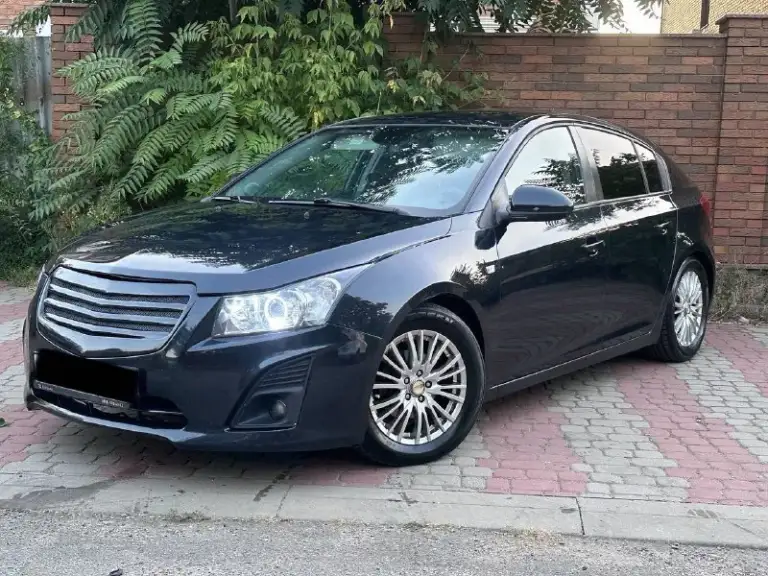 Доброго времени суток. 🖐🏻
Продаю chevrolet cruze рестайлинг /2012/1.6.🚘
Пробег169.000✅
В хорошем состояние!✅
По кузову без рыжиков и гнили✅
Двигатель в норме, работает ровно и четко масло не ест✅
Коробка в норме ✅
Ходовая обслужена✅
Все масла фильтра и жидкости менялись в вовремя✅
Автомобиль достоин вашего внимания.
Осмотр г. Донецк
Цена:685.000💸
Торг у капота❗️
Связь: +79494493580
📲 Tg: александр
📞 Звоните: +7(949)4493580 - фотография - 1