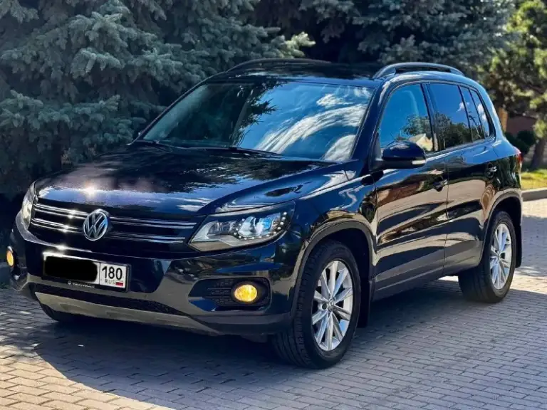 Продам volkswagen tiguan 2012 года 169 тыс пробега, объем двигателя 2л турбо, 170 л/с полноприводный.
Коробка автомат шестиступка
Автомобиль в отличном состоянии, не битый, не крашеный. Самая максимальная комплектация.
Я собственник автомобиля. Я комплекта ключей, сервисная книжка, все есть. Авто проходил недавно полный то
Цена - 1 380 000.
Телефон +79495099958 вячеслав. Тг, ватсапп на этом же номере. - фотография - 1