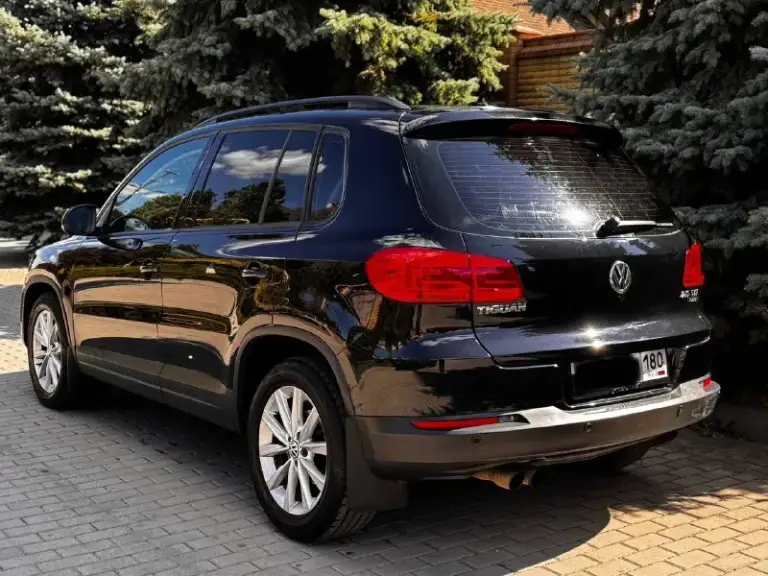 Продам volkswagen tiguan 2012 года 169 тыс пробега, объем двигателя 2л турбо, 170 л/с полноприводный.
Коробка автомат шестиступка
Автомобиль в отличном состоянии, не битый, не крашеный. Самая максимальная комплектация.
Я собственник автомобиля. Я комплекта ключей, сервисная книжка, все есть. Авто проходил недавно полный то
Цена - 1 380 000.
Телефон +79495099958 вячеслав. Тг, ватсапп на этом же номере. - фотография - 6