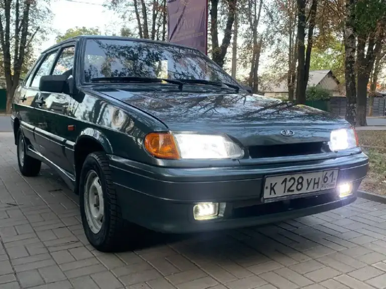 Продам ваз 2115 2007 года выпуска
Авто в отличном состояние !
Вложений не каких не требует, едет бодро, ничего не стучит не гремит, много чего поменяно за авто ухаживал. .
Новая зимняя резина
Авто вообще без гнили !
Цена 350 000 разумный торг возле авто.
+79495797756 Telegram на этом номере если не дозвонитесь. - фотография - 2