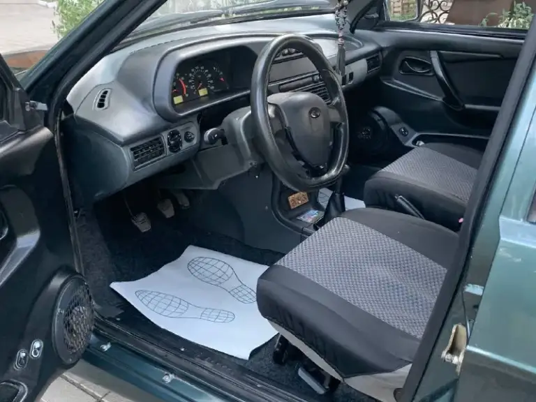 Продам ваз 2115 2007 года выпуска
Авто в отличном состояние !
Вложений не каких не требует, едет бодро, ничего не стучит не гремит, много чего поменяно за авто ухаживал. .
Новая зимняя резина
Авто вообще без гнили !
Цена 350 000 разумный торг возле авто.
+79495797756 Telegram на этом номере если не дозвонитесь. - фотография - 6