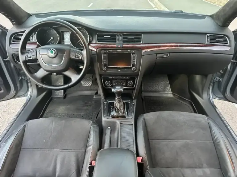 Skoda superb 2008. 1.8 a/t
Автомобиль в прекрасном состоянии и в полной комплектации.
Park assistant
✅Sounds system
✅Память сидений
✅Круиз контроль
✅Алькантара
✅Columbus
✅Адаптивный свет
✅Мультируль
✅Партроники и многое другое
Автомобиль технически обслужен. Работе ровно, коробка 15 000 км назад сделанно полное то(140 000₽) есть чеки. Очень комфортный и динамичный автомобиль. Вложений не требует.
🚗 230 000 Км
💵960 000₽
☎️ +7 (949) 573-62-32 Сергей
📞 Звоните: +7(949)5736232 - фотография - 6