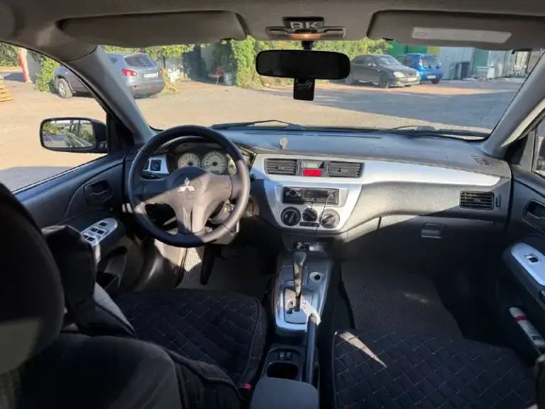 Продам mitsubishi lancer 9 2006 г. В.
Пробег: 264.000 км
Объем: 1.6 ат
Цена: 300000 пока есть мой вариант
Контакты: +79496990216
В техническом плане без нареканий, по кузову есть возрастные проблемы они видны на фото. По электрике все работает.
- Мультимедиа с блютуз;
- Подогрев передних сидений, заднего стекла, зеркал заднего вида;
- 4 Стеклоподъемника;
- Кожаный руль; - фотография - 10