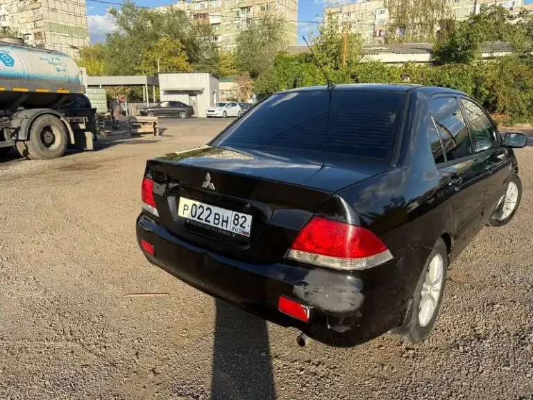 Продам mitsubishi lancer 9 2006 г. В.
Пробег: 264.000 км
Объем: 1.6 ат
Цена: 300000 пока есть мой вариант
Контакты: +79496990216
В техническом плане без нареканий, по кузову есть возрастные проблемы они видны на фото. По электрике все работает.
- Мультимедиа с блютуз;
- Подогрев передних сидений, заднего стекла, зеркал заднего вида;
- 4 Стеклоподъемника;
- Кожаный руль; - фотография - 6